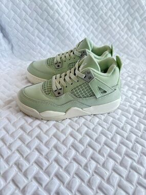 “SIZE 12C” Jordan 4 Retro Seafoam